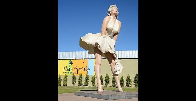 Marilyn Monroe Statue