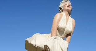 Palm Springs statue of Marilyn Monroe
